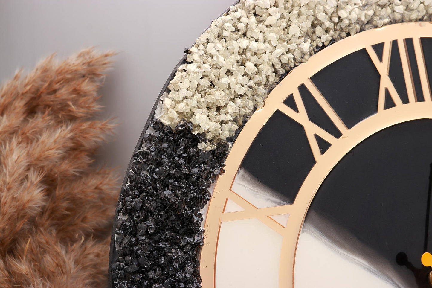 Golden Harmony Resin Wall Clock Elegance in Black & White