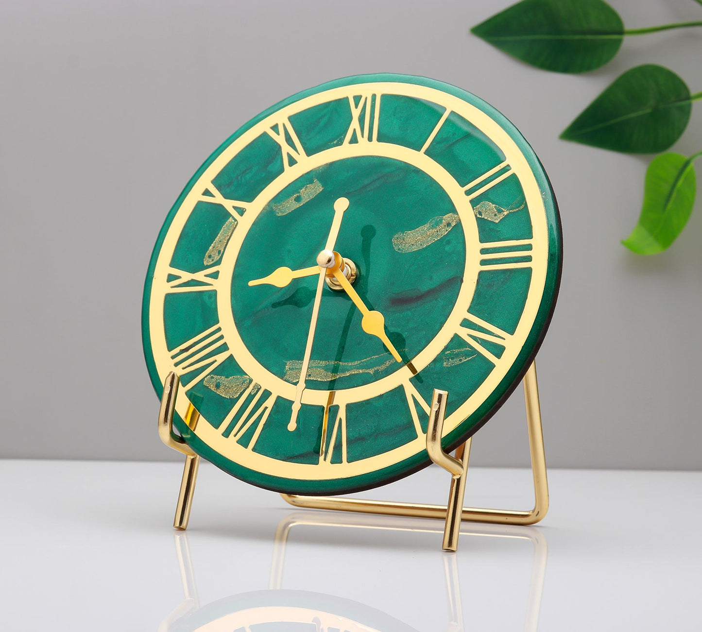 HandArted Resin Table Clock – Deep Emerald Classic Edition
