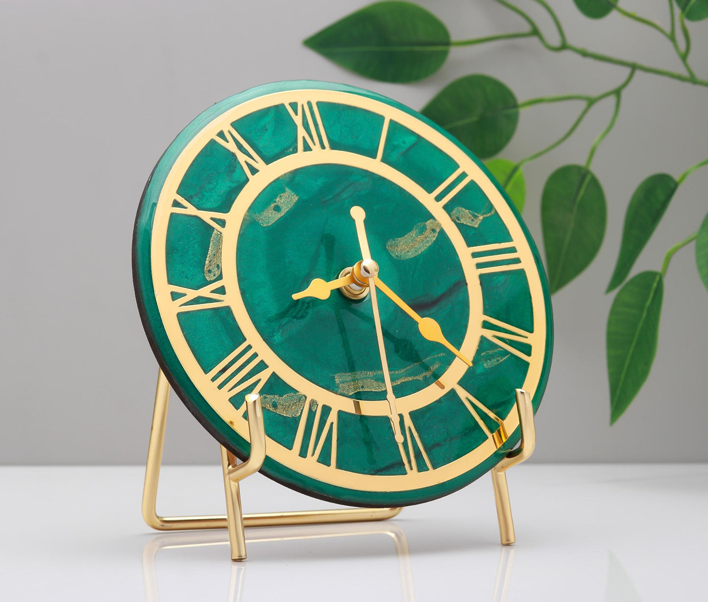 HandArted Resin Table Clock – Deep Emerald Classic Edition