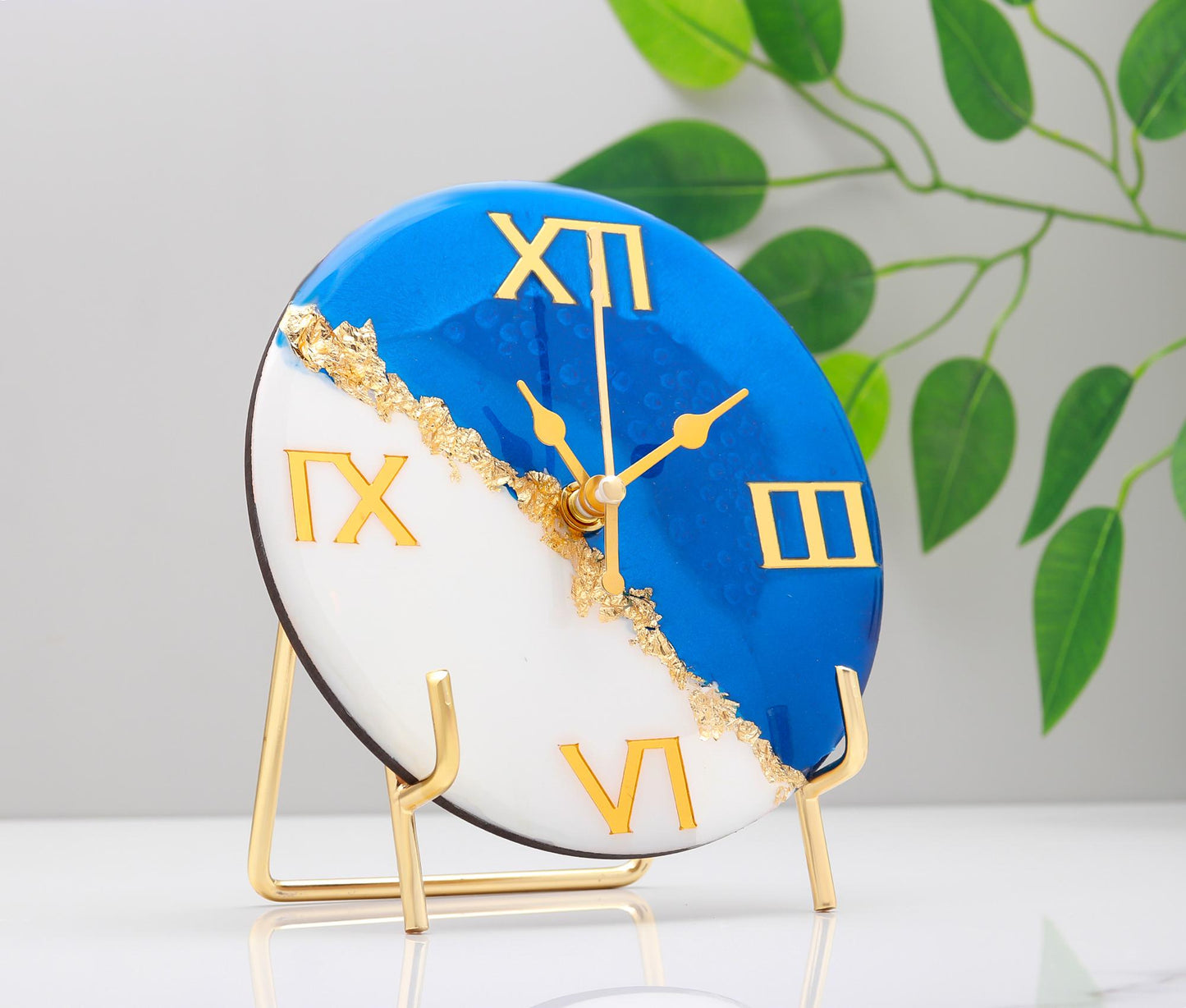 HandArted Resin Table Clock – Royal Blue Edition