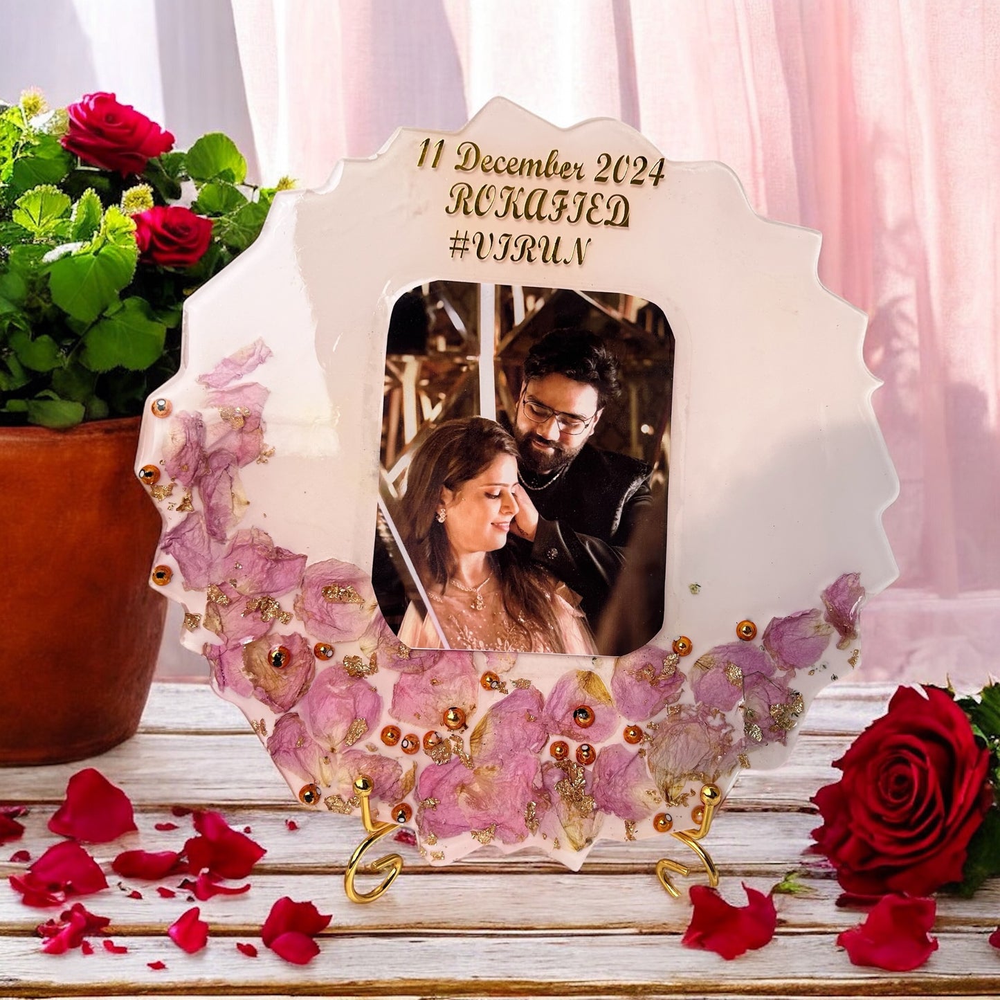 ❤ Resin Photo Frame – A Floral Embrace of Memories
