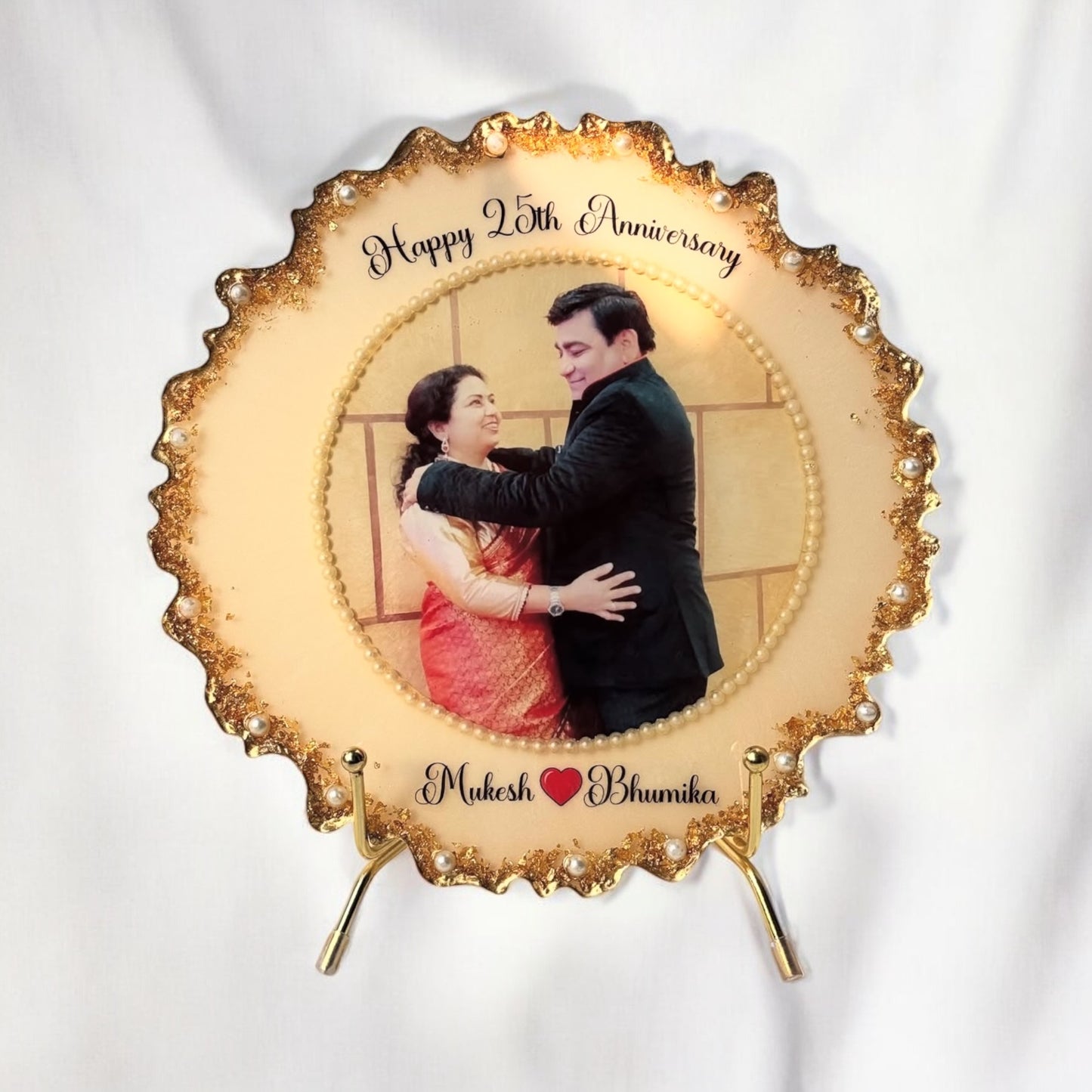 π Personalized Anniversary Resin Photo Frame β Golden Ivory & Pearl Edition