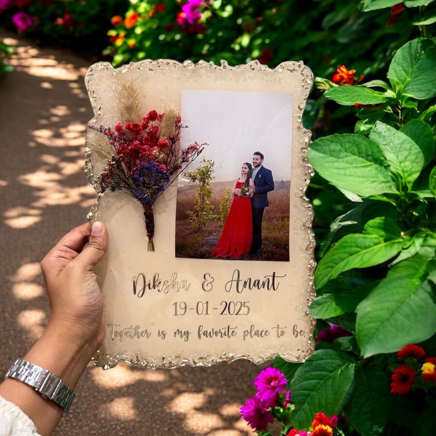 π Personalized Eternal Love Resin Photo Frame β Golden Ivory & Floral Bouquet Edition