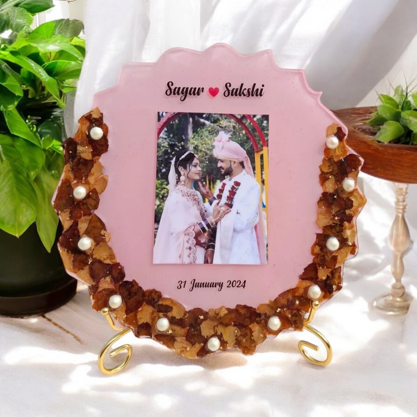 ❤ Resin Varmala Photo Frame – Pink & Pearly Perfection