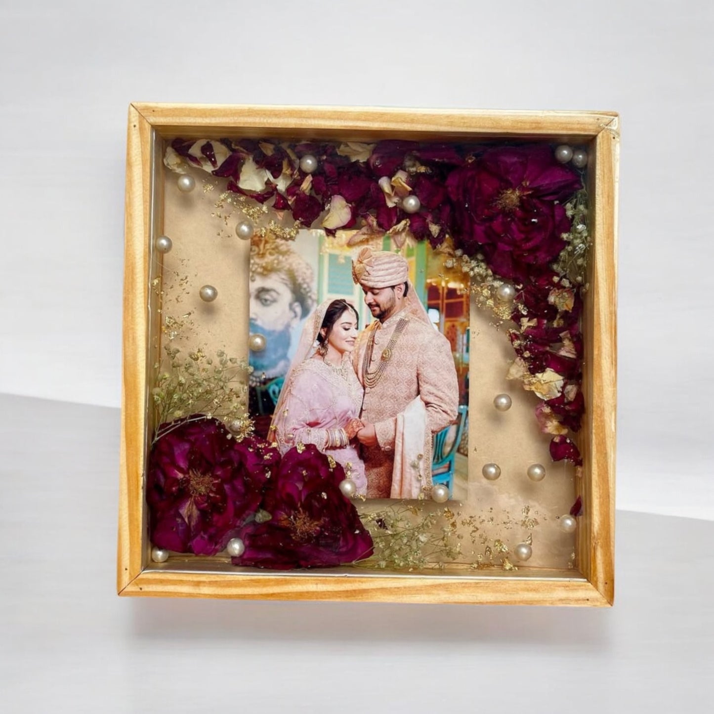 ❤ Resin Flower Preserved Wood Frame – Your Love Story, Beautifully Framed