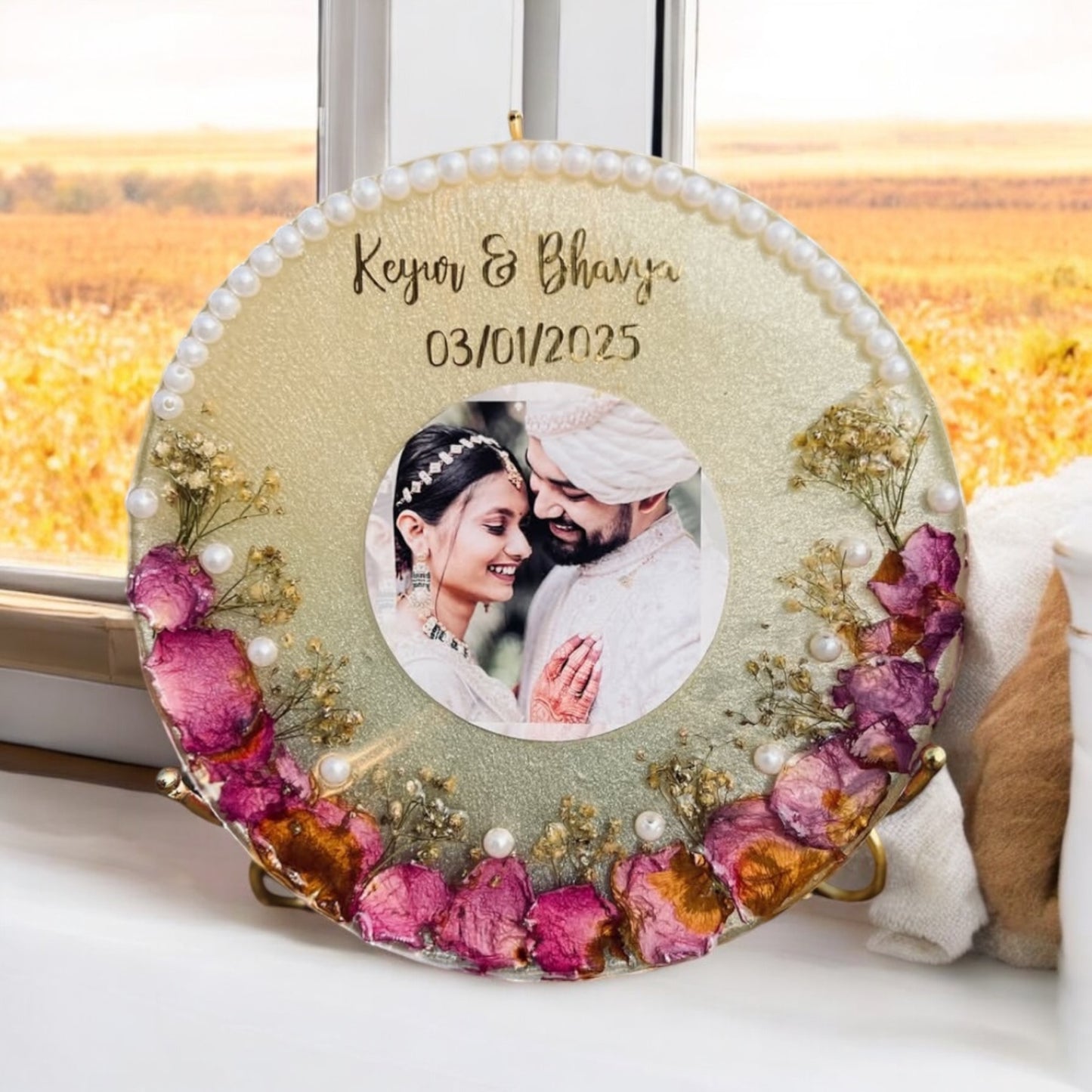 ❤ Resin Varmala Photo Frame – Golden Glow & Floral Charm