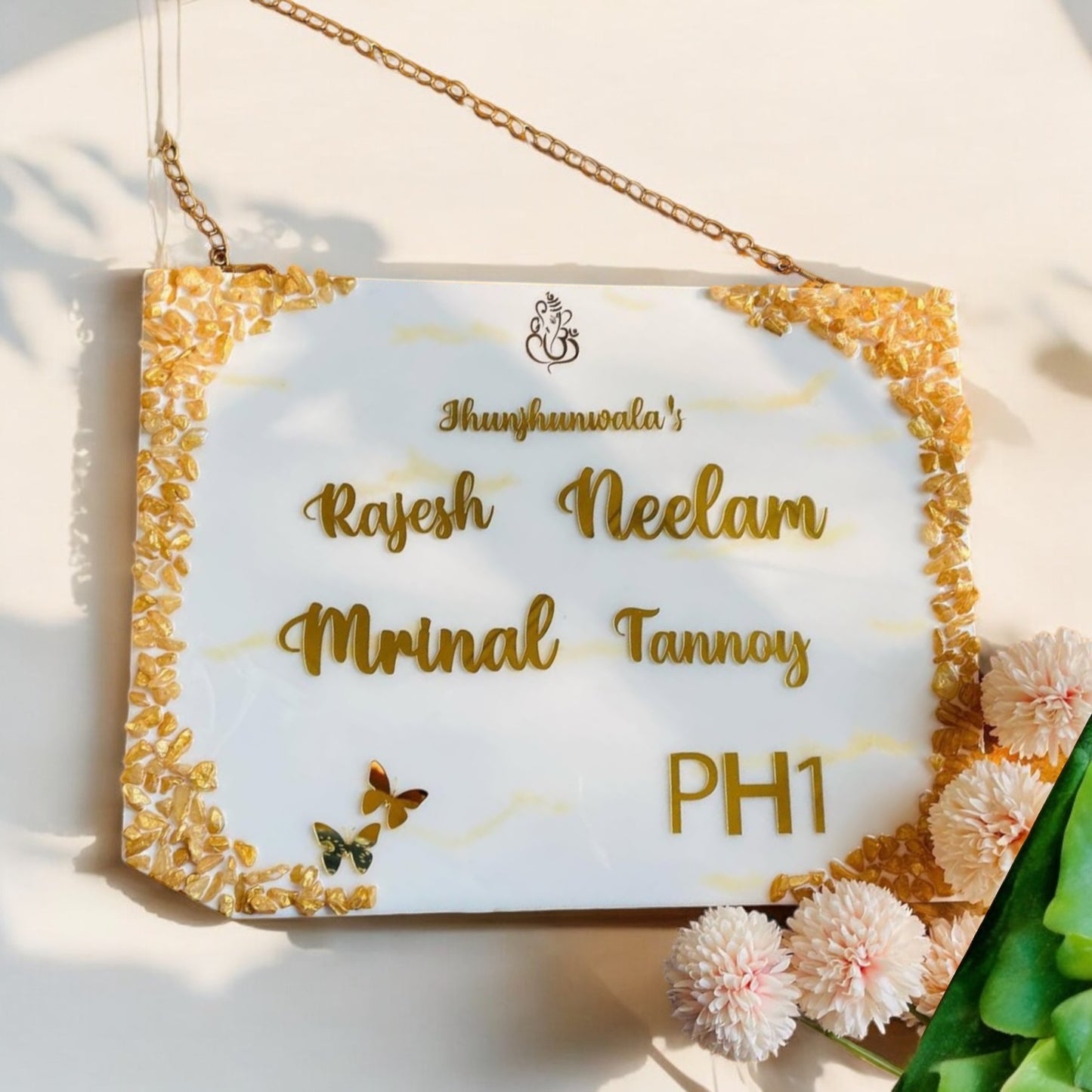 ❤ Custom Resin Name Plate – Gold & White Elegance Edition ❤