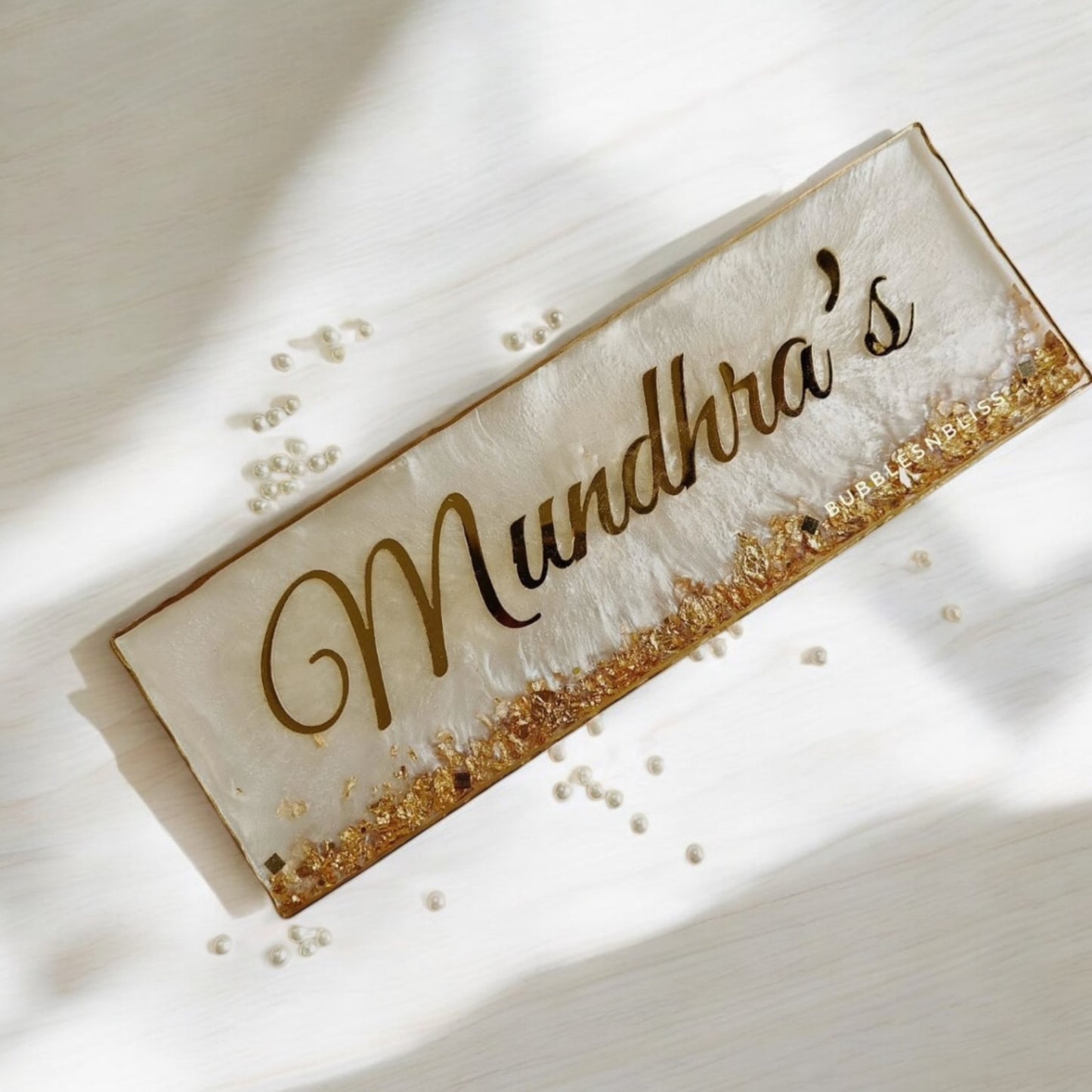 ❤ Custom Resin Name Plate – Glimmering Gold & Pearl Swirl Edition ❤