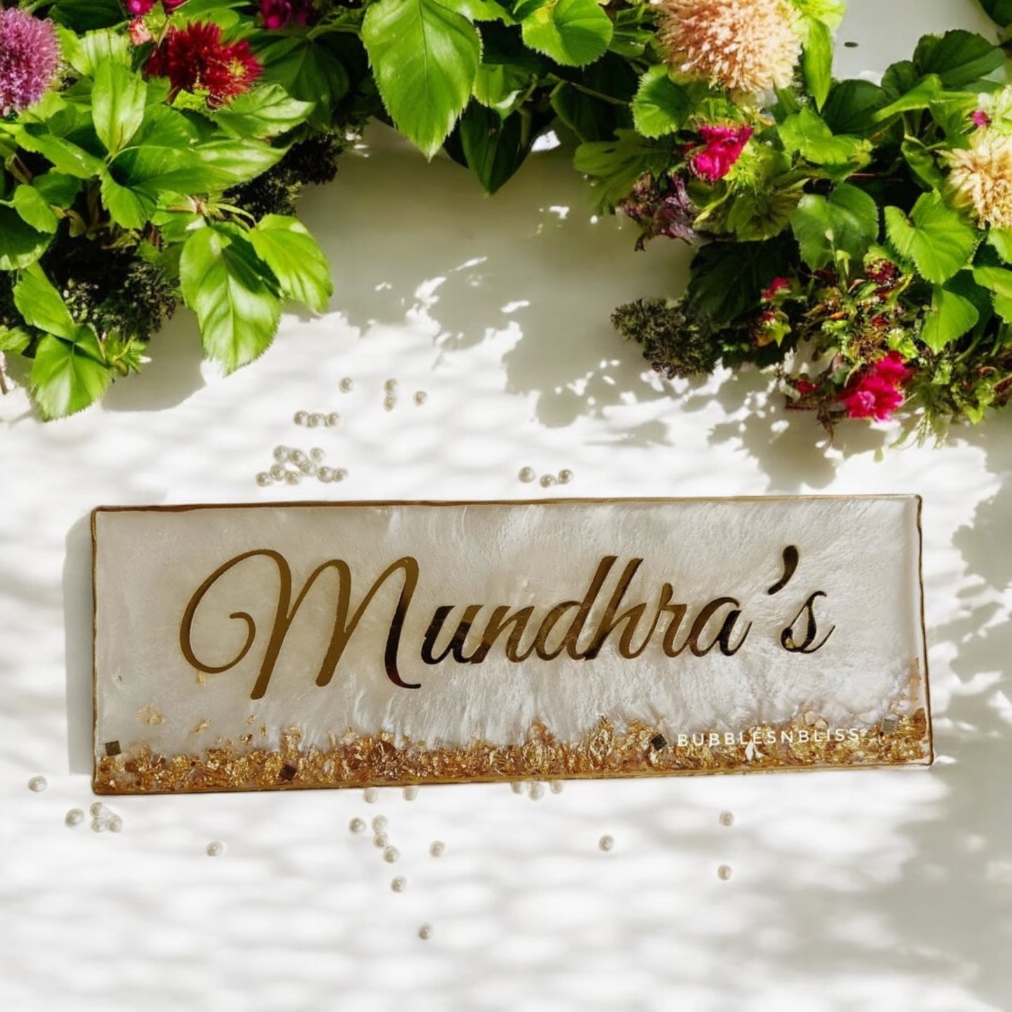 ❤ Custom Resin Name Plate – Glimmering Gold & Pearl Swirl Edition ❤