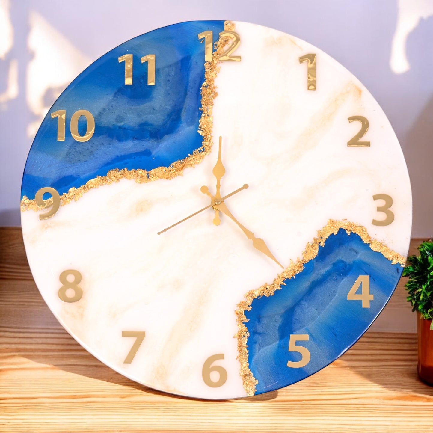 Ocean Luxe Resin Wall Clock – Art Meets Timeless Elegance