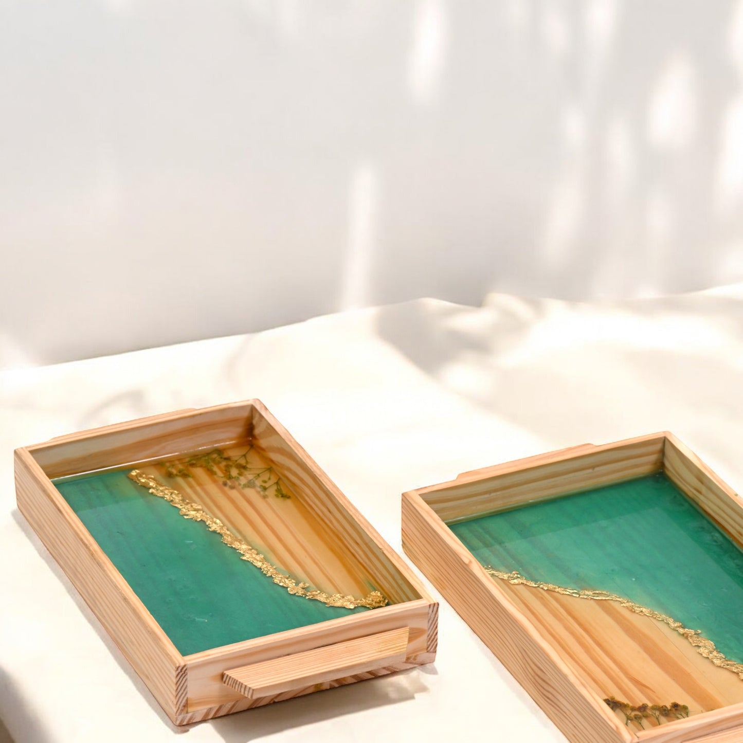 Coastal Shores Resin & Wood Tray & Coaster Set: Artistic Serving