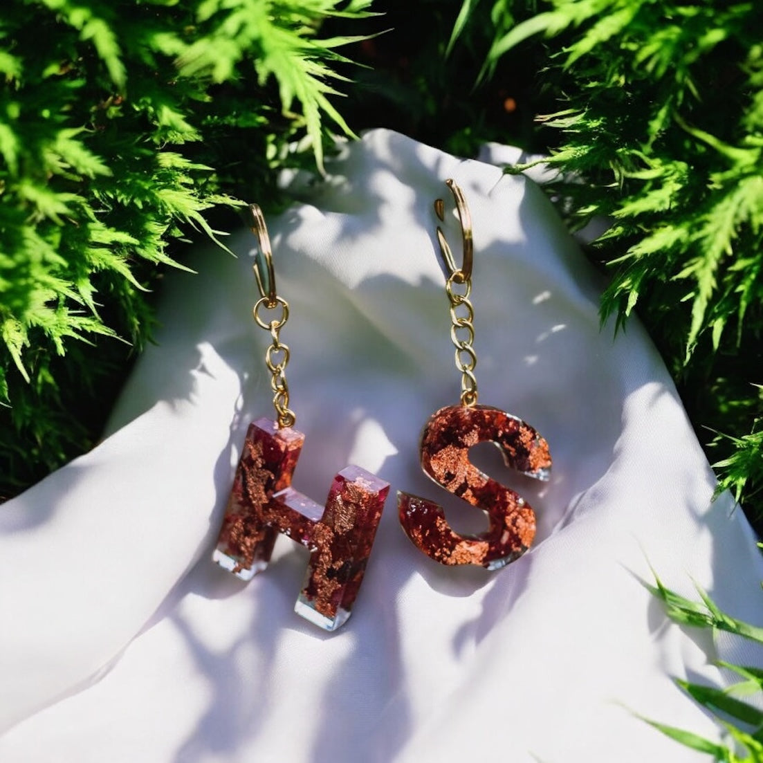 π Custom Resin Alphabet Keychain β Rose Petals Edition