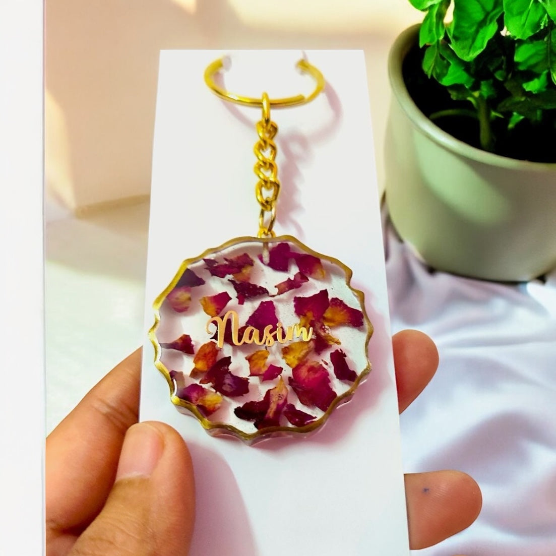 πΉ Custom Resin Name Keychain β Preserved Rose Petals Edition