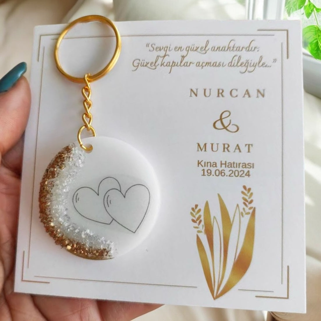 ⚪ Round Resin Keychain – White & Gold Estd. Edition