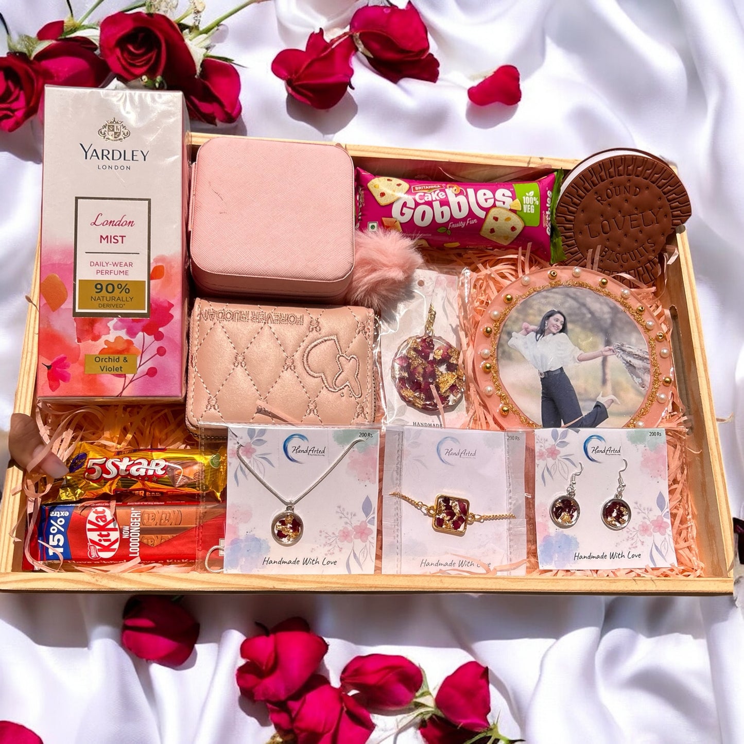 ๐ Customized Resin Rakhi Gift Hamper for Sister โ A Blessed Keepsake of Love, Elegance & Memories