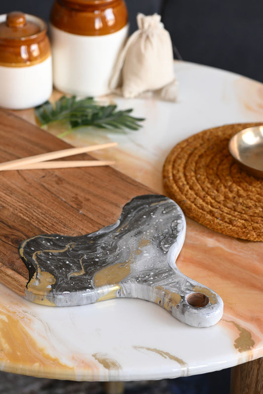 🖤Handcrafted Resin Chopping Board – Black & Gold Marble Edition