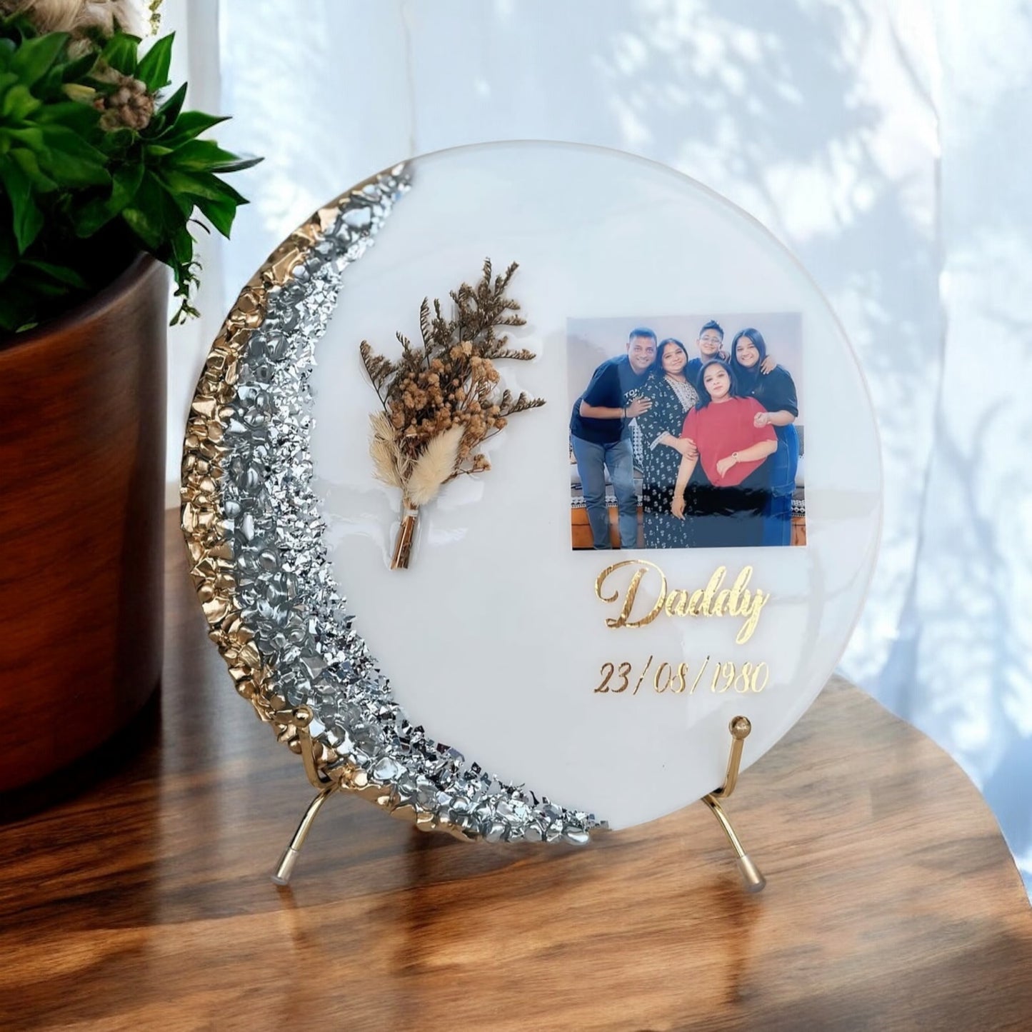 💖 Personalized "Daddy" Resin Photo Frame – Crescent Moon Silver & Gold Edition