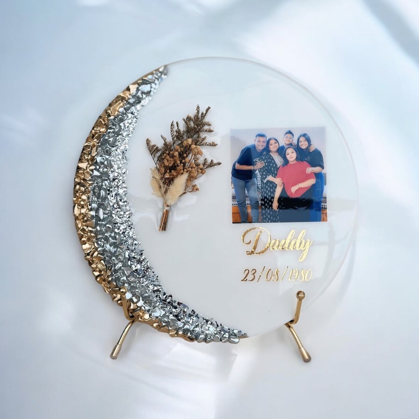 💖 Personalized "Daddy" Resin Photo Frame – Crescent Moon Silver & Gold Edition