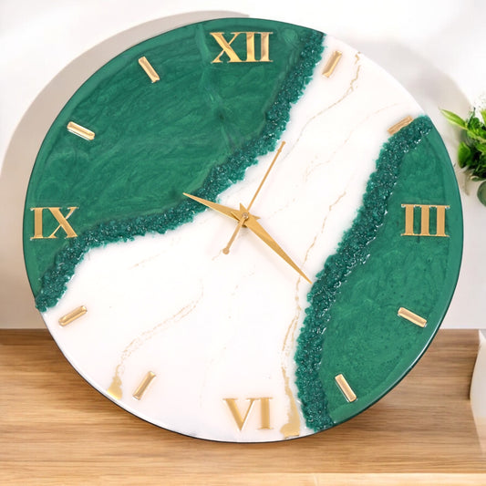 Emerald Resin Wall Clock – Nature-Inspired Elegance for Timeless Spaces