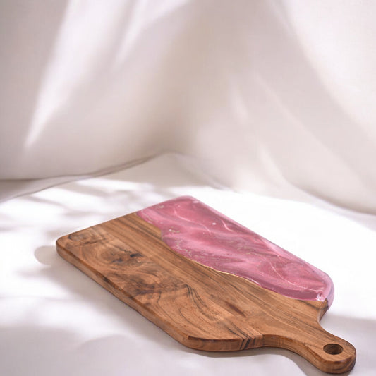 🌸&nbsp;Handcrafted Resin Chopping Board – Blush Pink Edition