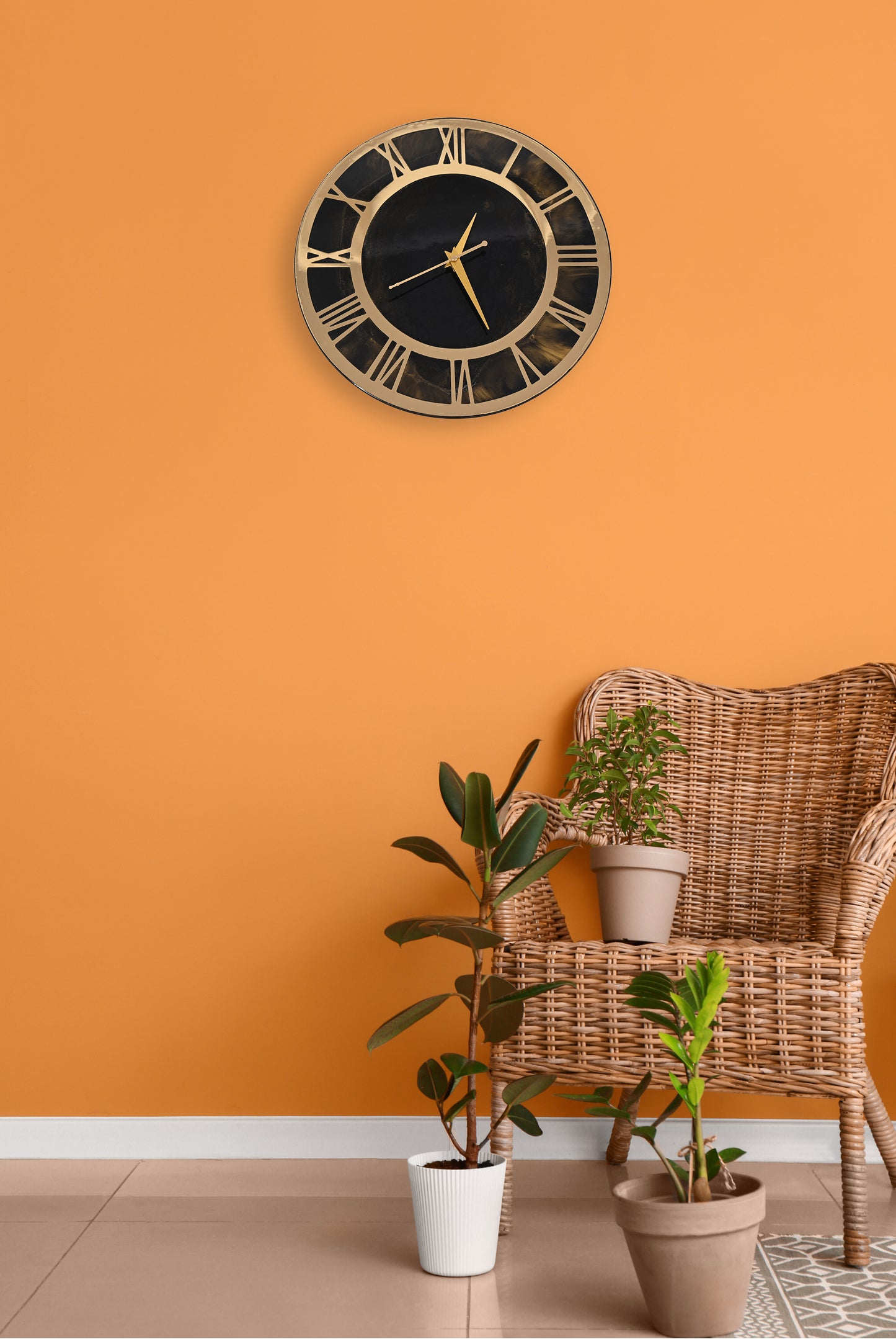 Elegant Resin Wall Clock – Handcrafted Luxury for Your Home